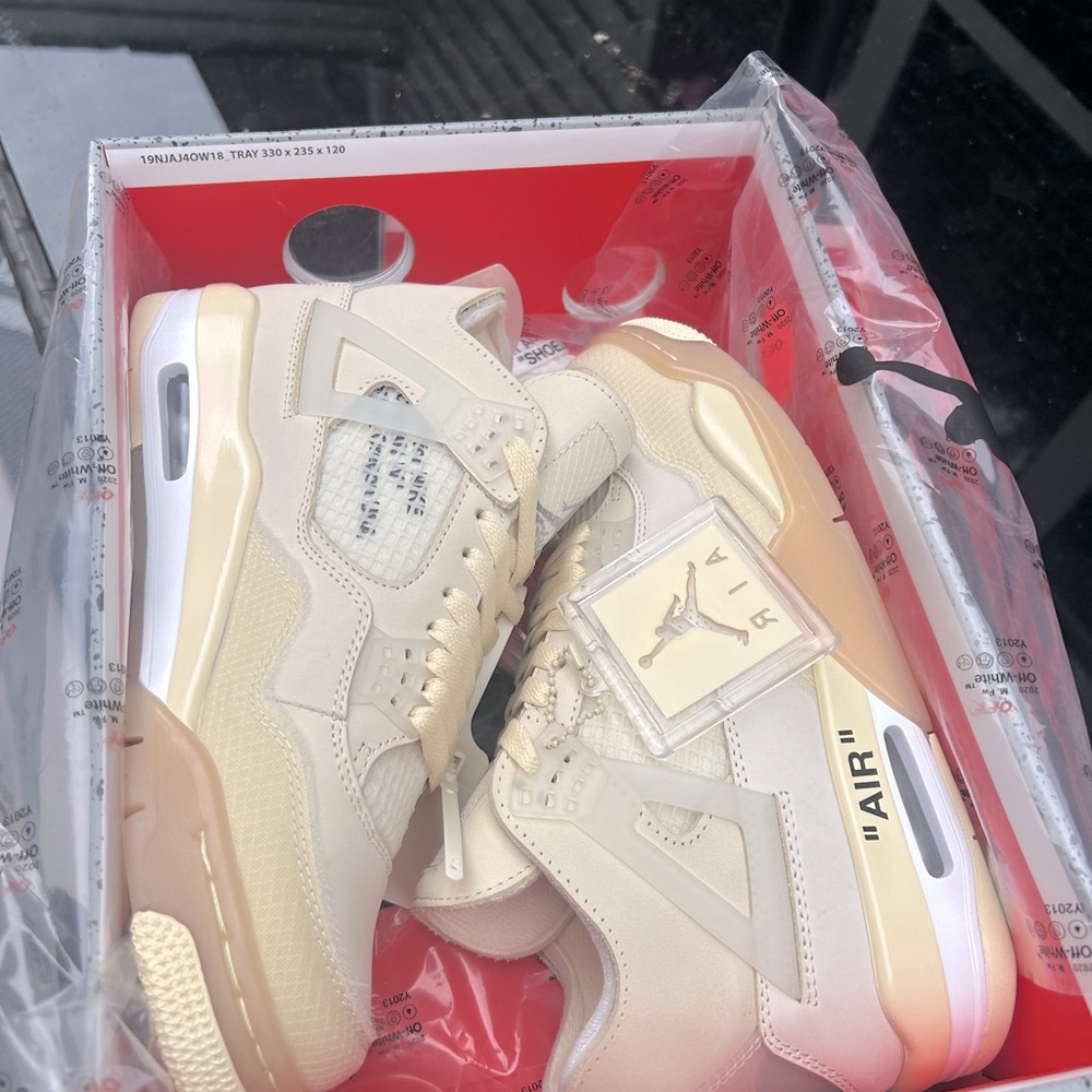 COPY - Brand new off-white 4s